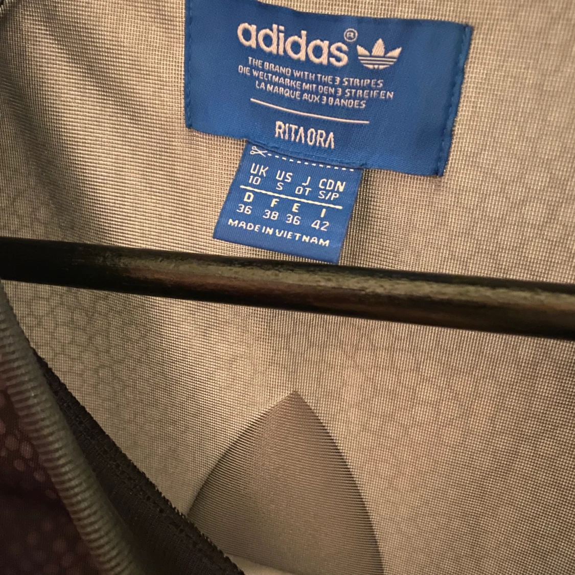 Adidas tröja - 91