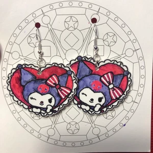 Örhängen Kuromi - Örhängen av Kuromi gjorda av krympplast 🎀 Såklart aldrig använda, frakt tillkommer på 11kr🍓