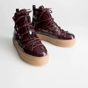 Söker dessa!  - Jag söker dessa skor från other stories! Storlek 38 eller 39, hör gärna av er om ni har några. I modellen snow boots. 