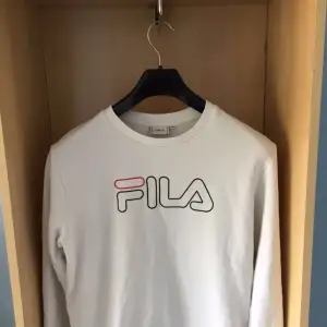 Retro Sweatshirt från FILA, passar S-M. 