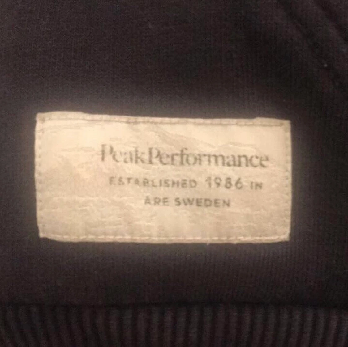 Peak performance hoodie i storlek M - 91