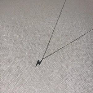 Halsband från Edblad - Slutsålt halsband från Edblad med en liten blixt på! ⚡️ FRI FRAKT