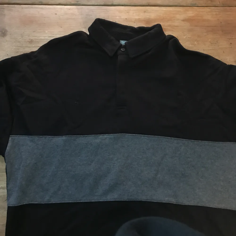 assnygg sweatshirt piké från asos plus size så XS är som L, aldrig använd  köparen står för frakt . Hoodies.