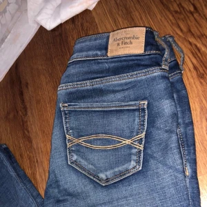  - Äkta Abercrombie & Fitch Jeans 