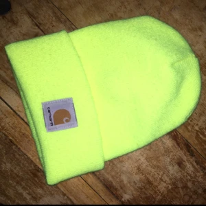  - Neongul Carhartt-mössa. Fint skick