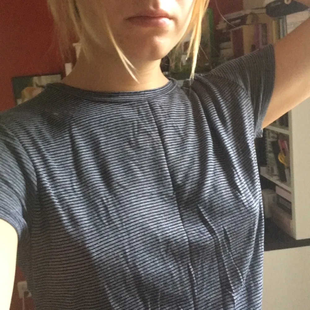 Fin basic tisha från Zara. Frakt tillkommer💄. T-shirts.