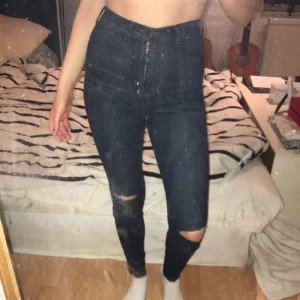  - Högmidjade jeans från Drdenim, inköpta för 599 och har inte använt dem! 