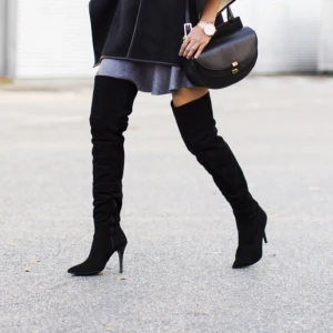  - over knee boots, endast använda 1 gång kan skicka bilder vid intresse 