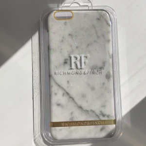 Mobilskal iPhone 6plus - Köpte fel modell så har ett skal kvar i sin förpackning som behöver hitta ny ägare :) 100 kr inkl frakt!