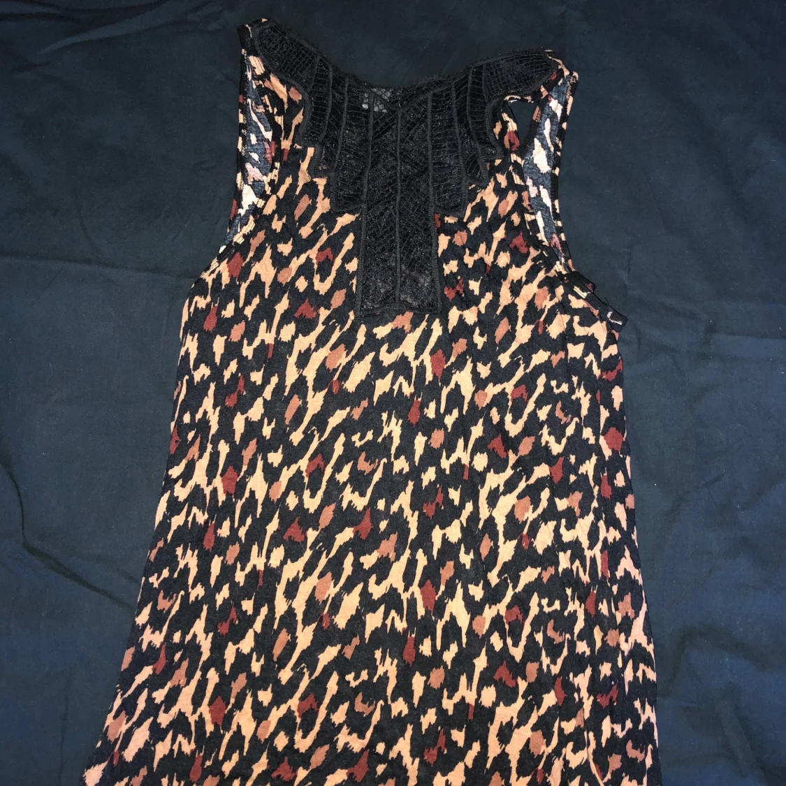 Lejopard mönstad klänning från Hm - 90