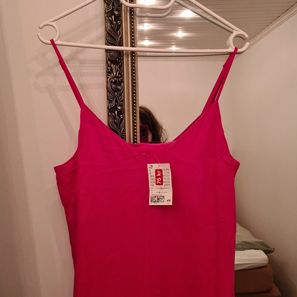 Ny klänning stl 36 med slits - 90