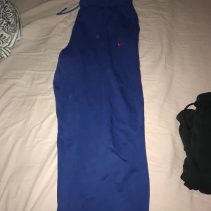 Nike byxor  - Byxor med knapar 