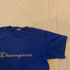 Vintage Champion Tee - Vintage Champion T Shirt i bra vintage skick! 
