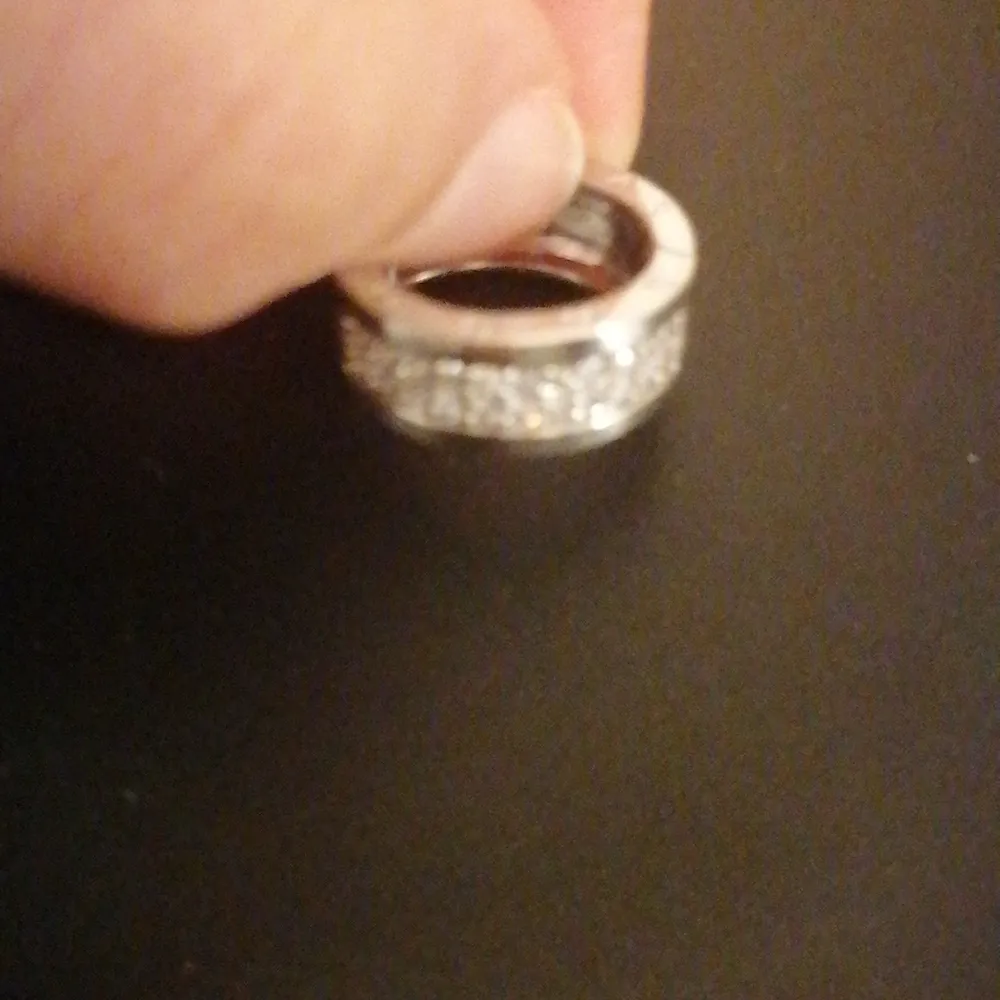 Creolörhängen. vit, silverfärgad sterlingsilver. Asusteet.