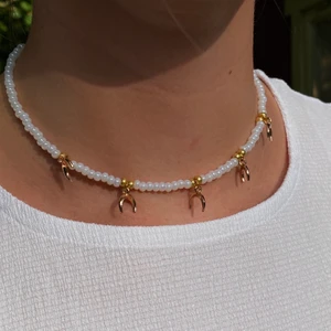 Smycken - Handgjorda smycken i bra kvalité! 40kr/st eller 90kr för alla:)! Köparen står för frakten och jag tar inget ansvar för påstombudets hantering.