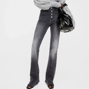 Zara jeans  - Nya gråa jeans från zara, helt oanvända. Storlek 36. Köpare betalar för frakt.