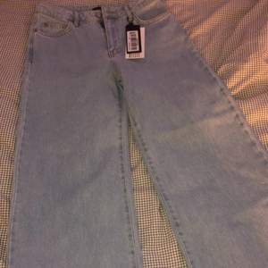 Superfina Jeans, aldrig använda prislapp kvar ifrån nakd💕200 kr + frakt