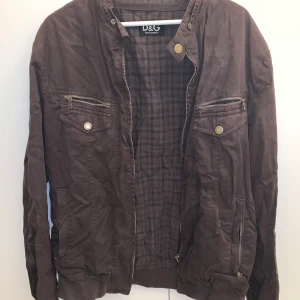 Dolce & Gabbana jacka herr - Dolce & Gabbana jacka, herr modell. Bra skick. Nypris 10,000