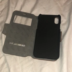 iPhone X skal - Säljer mitt ideal of sweden skal brunt har aldrig använt den. iPhone X skal. Skriv för intresse💗💗