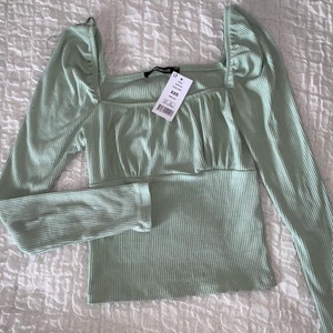 Topp  - Jätte fin topp ny från Gina tricot! Storlek xxs men passar även xs/s