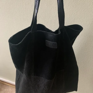 Tote from Moss Copenhagen - Tote Shopper from Moss Copenhagen! Mesch material. In good condition. Black. 