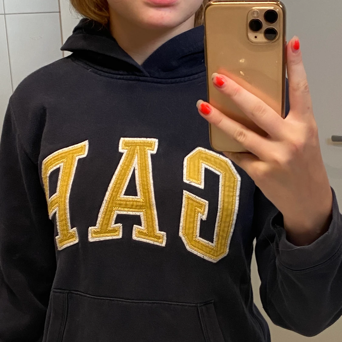 Mörkblå GAP hoodie