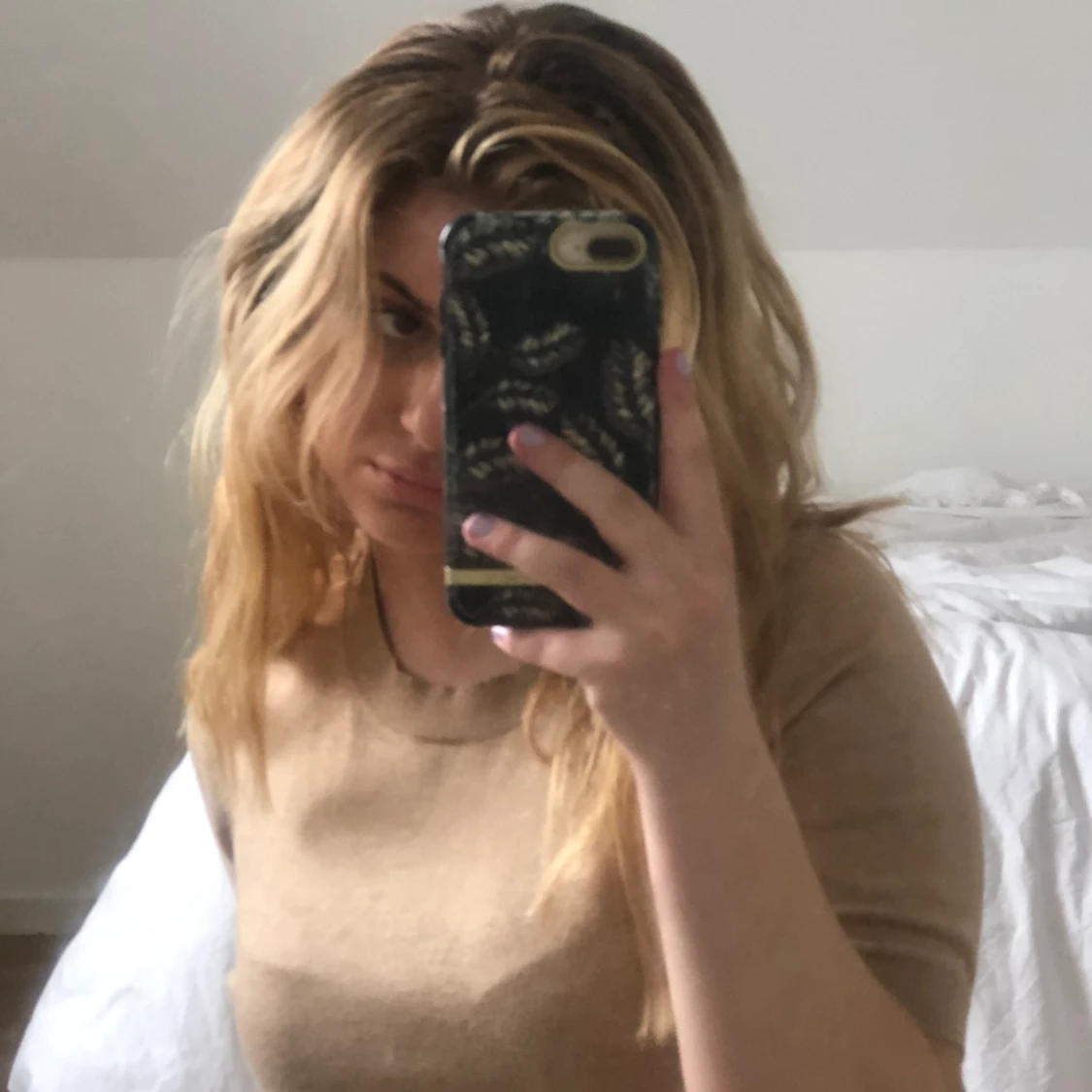 Gullig finstickad topp - 90