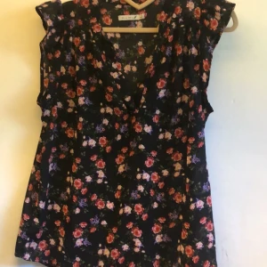 Blus - Oandvänd Stl M