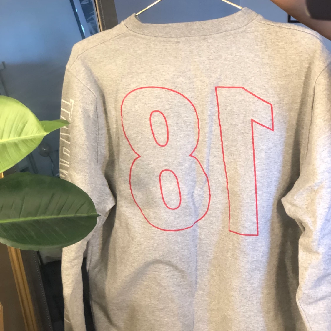 LISA ANCKARMAN- SWEATSHIRT  - 90