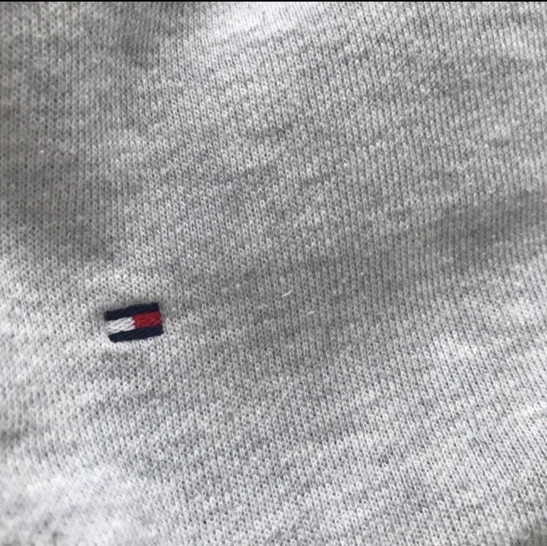 tommy hilfiger hoodie - 90