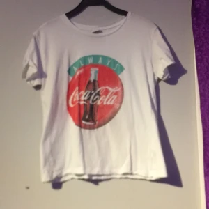 Coca cola tröja - Aldrig använd köpt för 150 säljer för 100