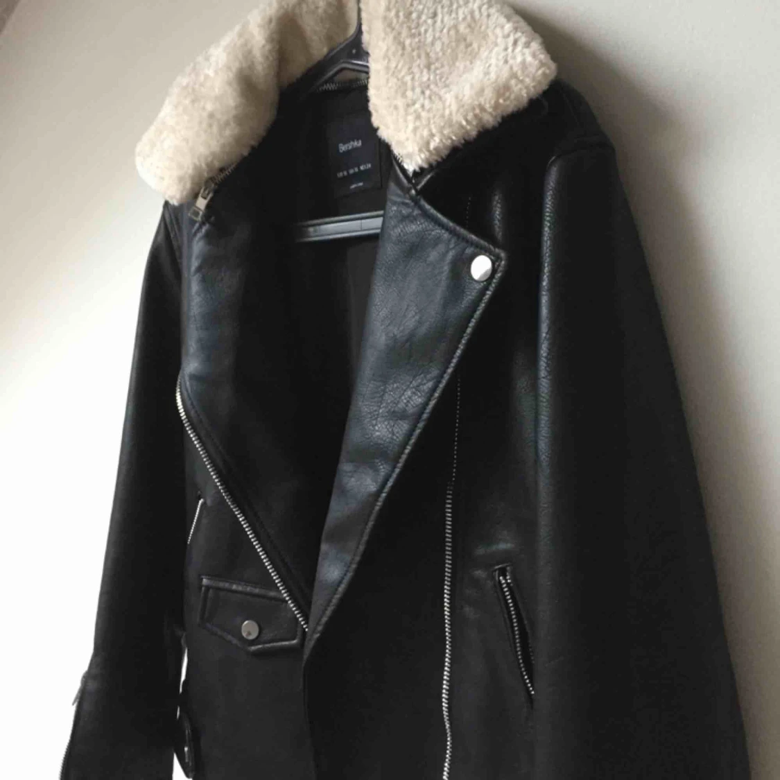 Bikerjacka med pilekrage - 90