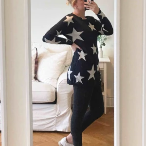  - S - oversized! Super soft star pullover (long).  Rarely worn. Good condition.  Pick up or shipping (shipping cost 59kr extra)