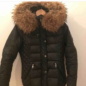  - Rock and blue jacka en av de nyaste modellerna  Säljes egentligen för 2500kr men snabbaffär för 2000kr