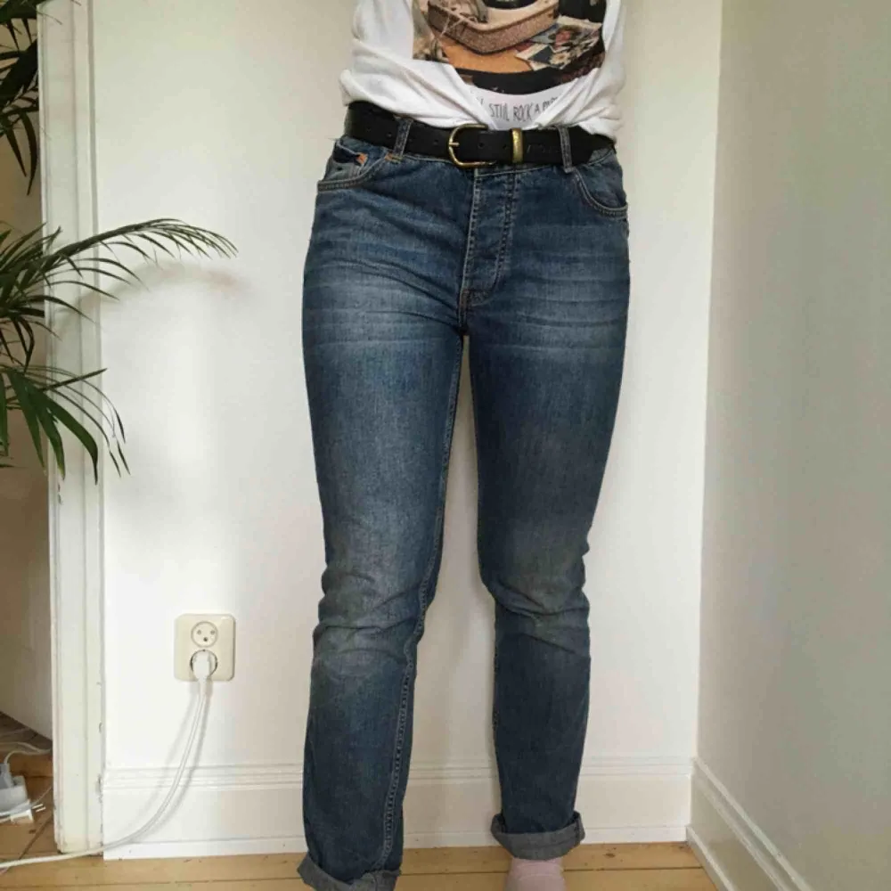 Ett par jeans! Vi möts gärna upp i Stockholm men pm frakt betalar köparen det. Jeans & Byxor.