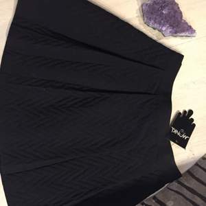 Monki brand new skirt, great with tights and boots or for the summer. Size 36, with tags. Good as a gift too! 