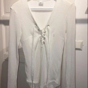  - Aldrig använd tröja ifrån Ginatricot