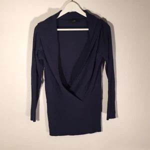  - Knitted blouse, dark blue. Made in Italy
