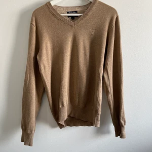 Gant tröja - Beige gant tröja storlek S använd ca 5 gånger
