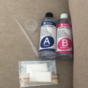 Resin kit med pigment  - Aldrig använt, allt på bilen kommer med. Köpare står för frakt 💕köpt för ca 699:-
