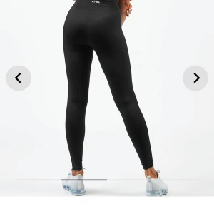 AYBL tights - AYBL tights, köpte för 450kr. Storlek M dom var lite stora för mig. M men dom är som S jag är 168 cm