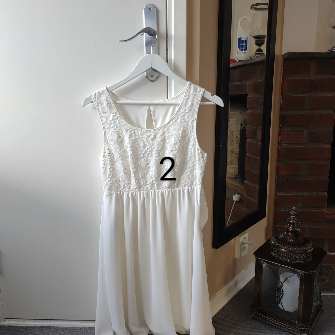 Nästan oanvända märkeskläder - 90