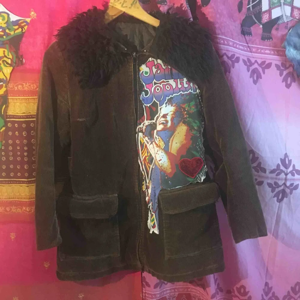 Äkta vintage jacka omsydd av mig så helt unik. Med Janis Joplin Fri frakt. Jackor.