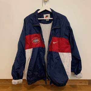 Vintagejacka från Nike! Köparen står för frakt 💙