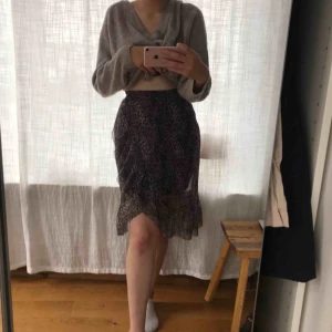  - Jätte fin omlottkjol med leopardmönster. Aldrig använd. Pris kan diskuteras