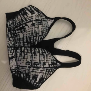  - Sport-bh fint skick