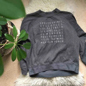  - Sportig sweatshirt !