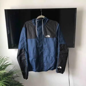  - North face vårjacka använd några gånger är som ny! Nypris 1000kr 