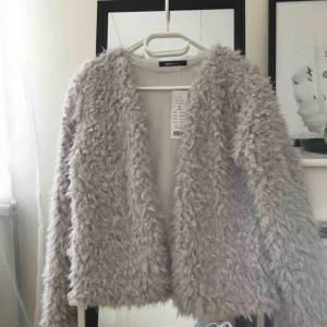  - Helt ny teddyjacka från Gina tricot i strl S❤️