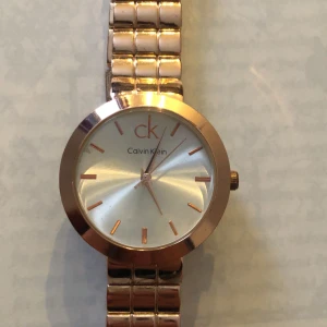 Calvin klein klocka - Calvin klein klocka köpt utomlands, ser helt äkta ut. Först till kvarn.